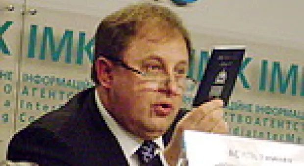 Мировые новости - Медведев предложил кандидатуру Путина на пост президента страны, а
Путин попросил Медведева возглавить список "Единой России". Президент согласился