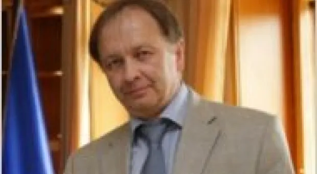 Новости Севастополя - В Севастополе джип на полном ходу протаранил "Мерседес-смарт"