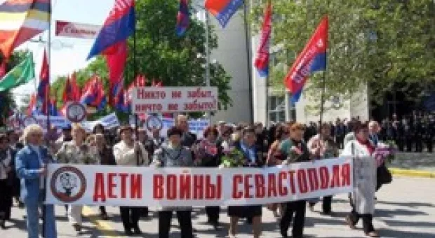 Новости Севастополя - Севастопольских таксистов напугал полуголый мужик с пистолетом