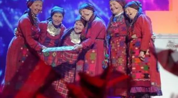 Мировые новости - Азаров пообещал помочь материально украинской диаспоре в РФ