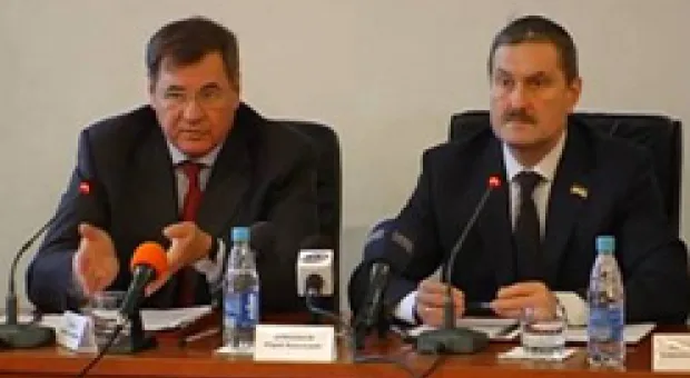 СЭР-2013: "Все знают в Севастополе, что надо делать. Крыши, подъезды, лифты, освещение, дороги"