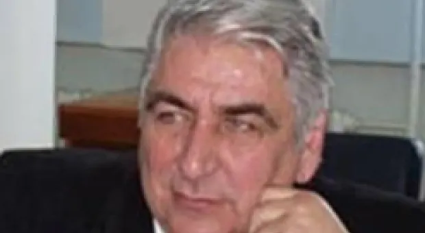 "Горсовет превратился в отдел по штампованию акций администрации. Дойникова - в отставку!"