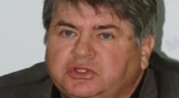 В. Зеленчук на сессии потребовал провести расследование по информации о том, что к М. Танасенко «скорая» приехала с фонариком и тонометром