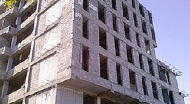 Скандальный новострой «Диалог» в центре Севастополя оброс уголовным делом