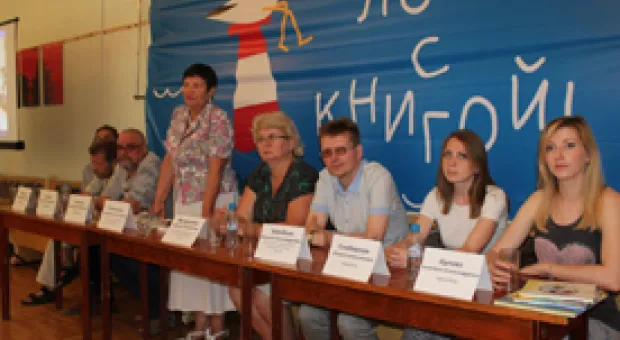 Новости Севастополя - Информационная дуэль в Севастополе. Колесников спросил Усманова про шестерых «депутатов-отщепенцев»