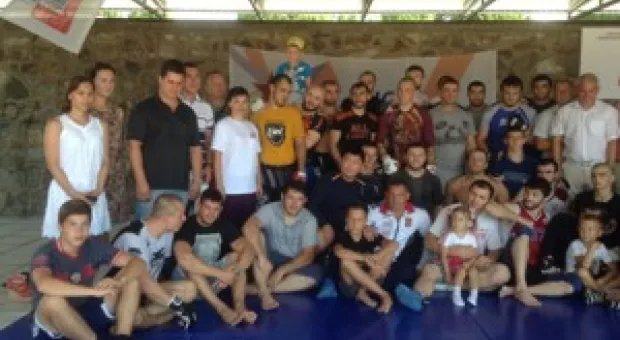 Новости Севастополя - Две иномарки «не поделили» перекрёсток в Севастополе