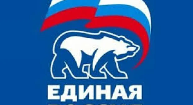 Мировые новости - В Севастополе дорожные ямы заливают бетоном, а машины проваливаются в люки
