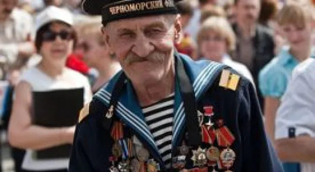 Новости Севастополя - Камни с неба: машины общественников Севастополя все чаще притягивают внимание злоумышленников