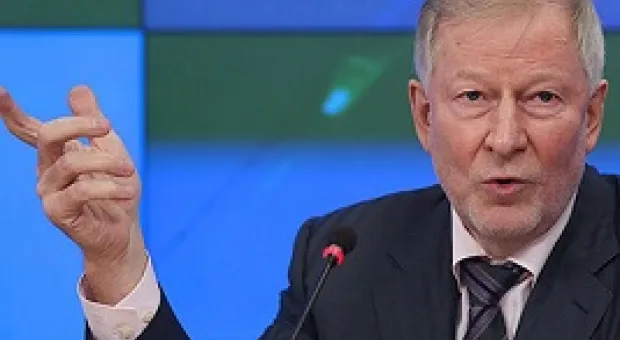Новости Севастополя - В Севастополе бетономешалка свалила столб на легковушку