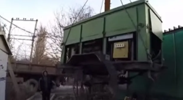 Новости Севастополя - На проспекте Октябрьской революции в Севастополе от мощного генератора вместо аптек и банкоматов питалось питейное заведение
