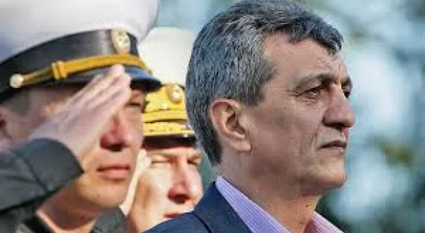 Новости Севастополя - Яйца после торта: во Владимире закидали машину Касьянова