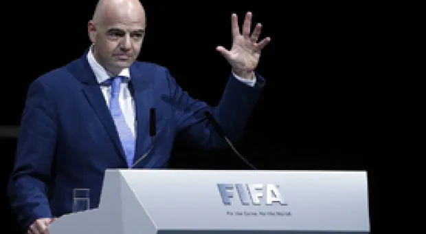 Мировые новости - Экс-глава разведки Украины выступил по ТВ в трусах