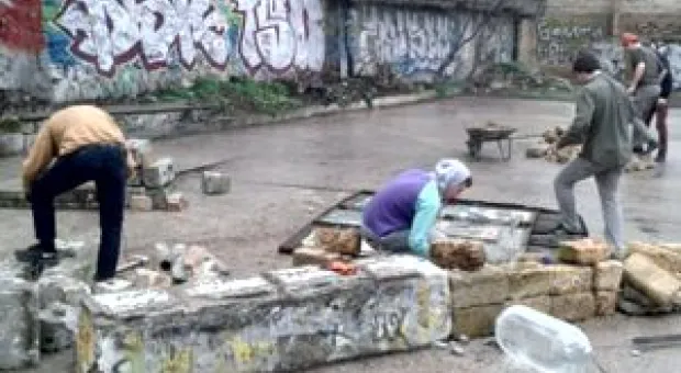 Новости Севастополя - Жительница Севастополя купила в супермаркете сосиски с металлом