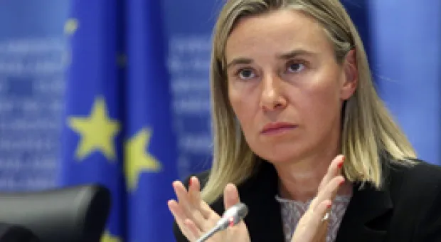 Мировые новости - В Севастополе сбили мальчика на переходе, а женщина с ребенком на ходу выпала из машины