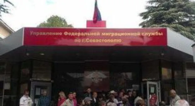 Новости Севастополя - Суд Киева разрешил задержать командующего Черноморским флотом России