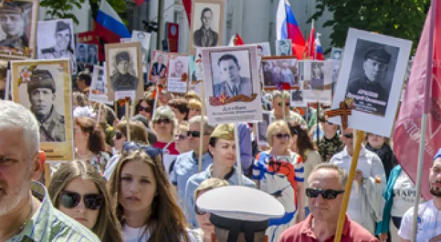 Новости Севастополя - Президент РФ встретился с французскими супругами, передавшими военные награды своих предков семье офицера А.Прохоренко