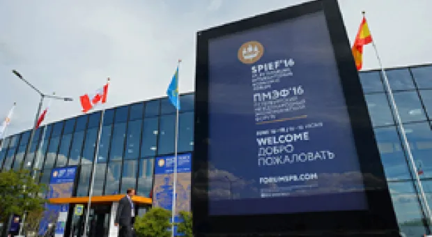Мировые новости - Иномарка врезалась в столб на Пожарова