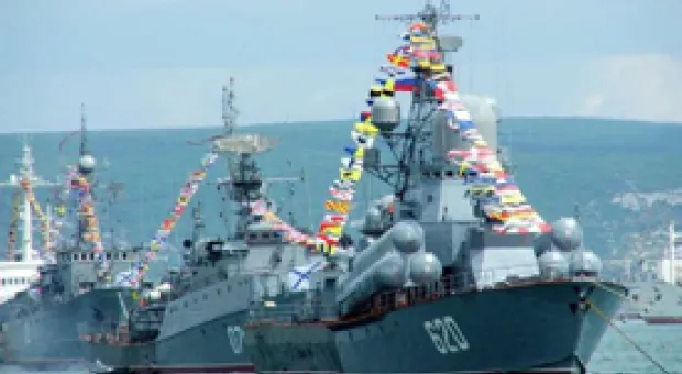 Мировые новости - Севастопольцы вернули российский флаг на мыс Кордон