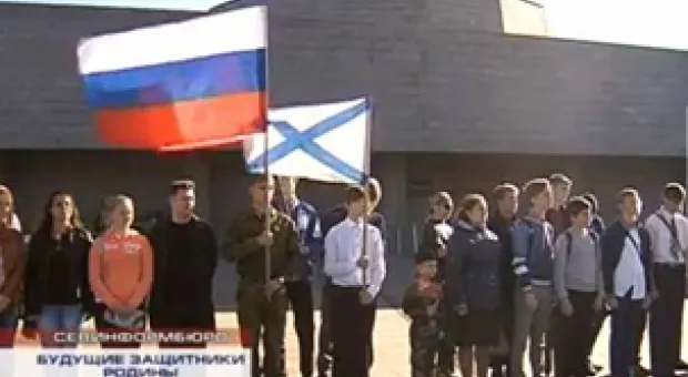 Новости Севастополя - Из Владимира Большая хрустальная шапка Мономаха уехала в Севастополь