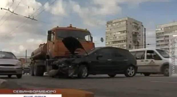 Очередное ДТП с тремя автомобилями произошло в Севастополе в районе «Муссона»