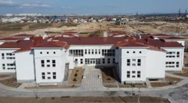 Новости Севастополя - В школу через котлован - в Севастополе осталась без забора скандальная стройка