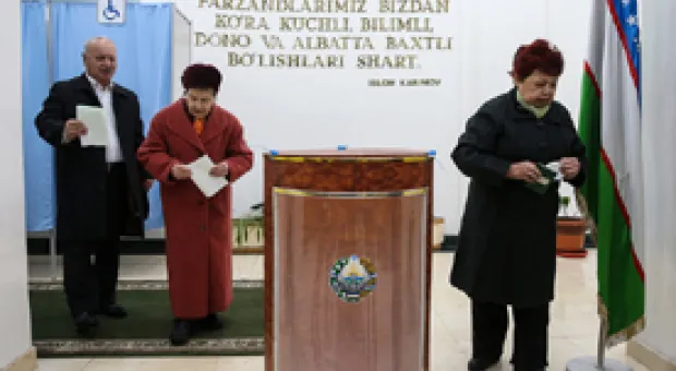 Мировые новости - Стихия в Крыму: деревья падают на машины, море выходит из берегов, пробки и ДТП
