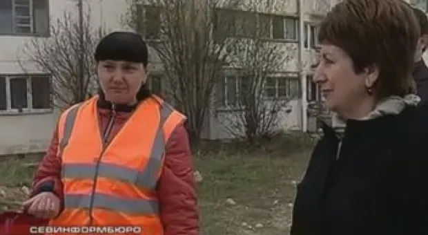 Новости Севастополя - В центре Севастополя не эвакуируют "неприкасаемые" машины