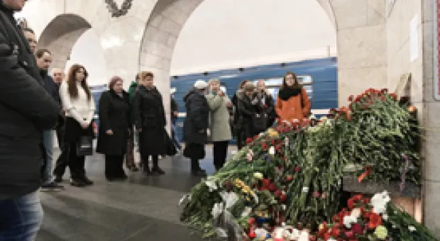 Мировые новости - Жители Северной стороны Севастополя требовали убрать мусор и сделать дорогу