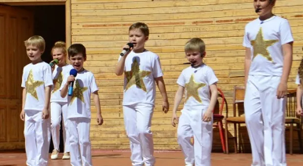 Новости Севастополя - "Почти полдень". В студии ForPost была директор Севастопольской музыкальной школы №8 Лариса Жиляева