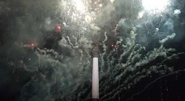 Каким был праздничный фейерверк на День Флота в Севастополе
