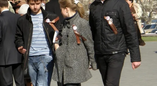 В Севастополе стартовала акция «Повяжи георгиевскую ленточку» (ФОТО)