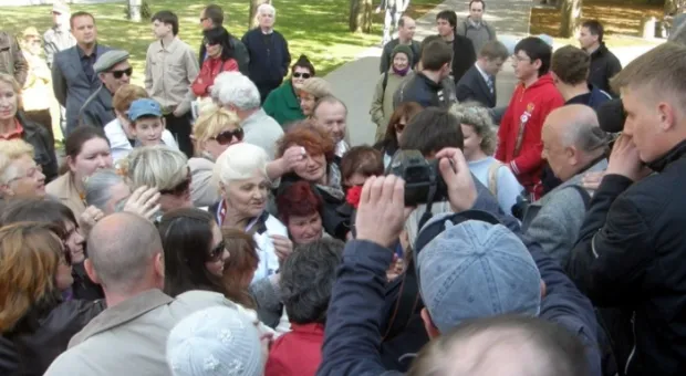 В Севастополе стартовала акция «Повяжи георгиевскую ленточку» (ФОТО)