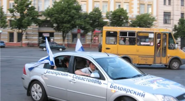 Автопробег Москва-Севастополь продержали на украинской границе 3 часа