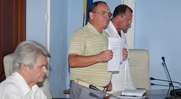 «Советом старейшин при администрации»?