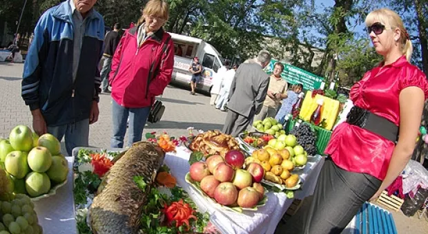 Я приятно удивлена: яйца – по 6 гривен, хорошее мясо – по 30, отличные яблоки – по 4.