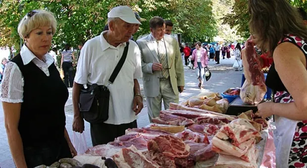 Я приятно удивлена: яйца – по 6 гривен, хорошее мясо – по 30, отличные яблоки – по 4.