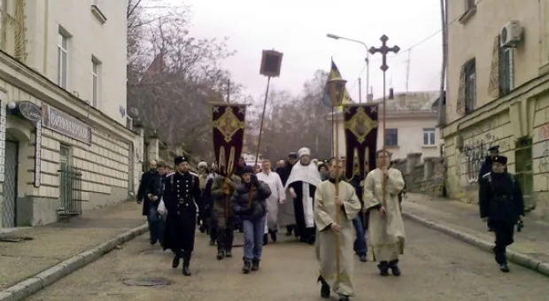 После визита Тягныбока Севастополь очистился крестным ходом и молебном