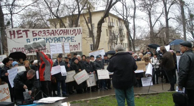 Псевдоправоохранители захватили Севастополь?!