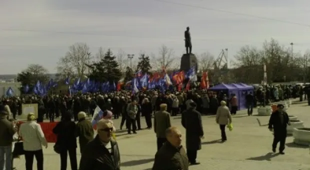 В Севастополе состоялся митинг с одним единственным лозунгом: «Куницына в отставку!»