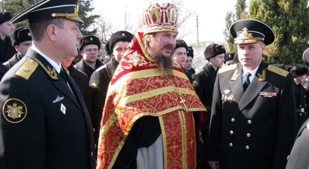 В День Светлой Пасхи в Севастополе состоялся крестный ход и зажегся благодатный огонь