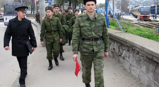 Флотский экипаж ЧФ РФ принимает московских новобранцев