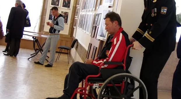 В Севастополе по-прежнему наиболее острой для инвалидов остается проблема доступности