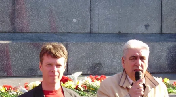 В Севастополе традиционным возложением цветов напомнили о дне рождения Ленина