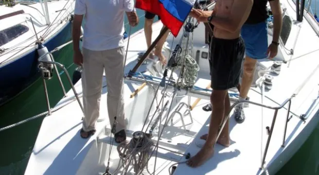 В Севастополе проходит парусное ралли крейсерских яхт «Морское перо-2011»