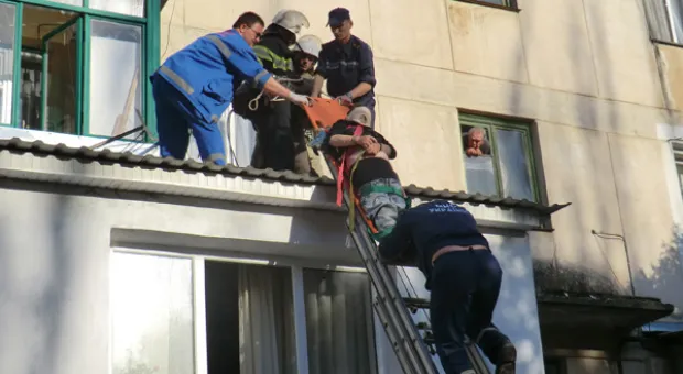 В Севастополе женщина упала с четвертого этажа