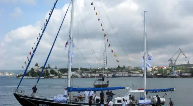 Международную парусную регату «Морской Корпус – Города-Герои 2011» приветствует и поддерживает руководство городов от Мурманска до Керчи