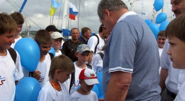 Международную парусную регату «Морской Корпус – Города-Герои 2011» приветствует и поддерживает руководство городов от Мурманска до Керчи