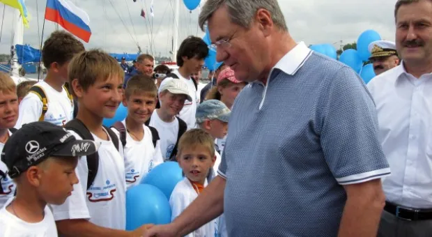 Международную парусную регату «Морской Корпус – Города-Герои 2011» приветствует и поддерживает руководство городов от Мурманска до Керчи