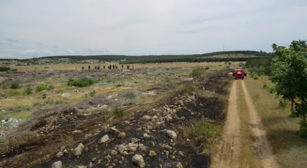 В Севастополе горело кладбище на улице Пугачева, а также Юхарина балка