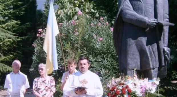 20 лет руины. Репортаж о Дне независимости в Ялте
